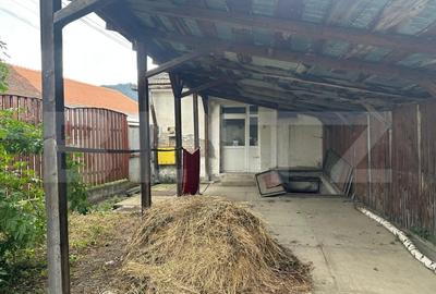 De vanzare teren generos cu casa, zona centrala, Sacele - 5