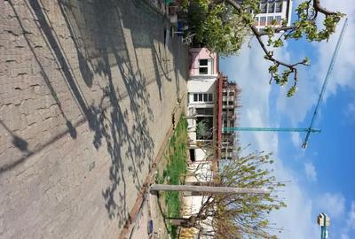 Casă cu 6 camere în Central - 1