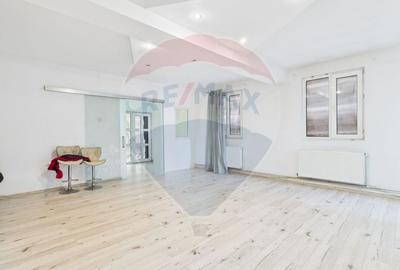 Casa cu 8 camere si 300mp curte, de inchiriat in zona Bd. Gloriei - 8