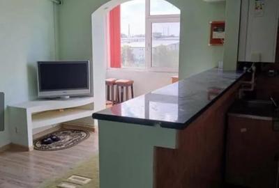 Apartament cu 2 camere semidecomandat, mobilat în Tomis Nord