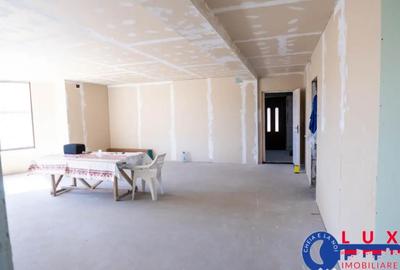Casă cu 6 camere cu Teren 2564 Mp în Mineri - 9
