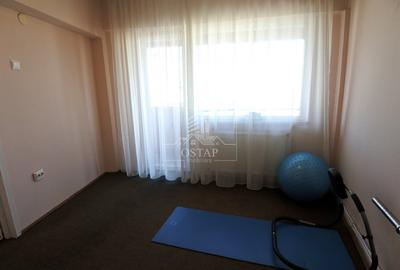 Apartament cu 4 camere decomandat în Republicii - 10