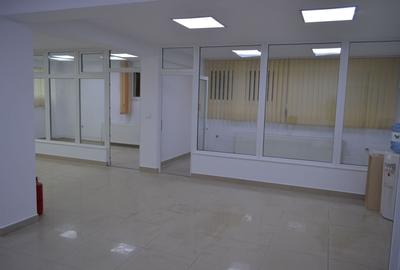 Birou, de 118 mp, în Central - 2