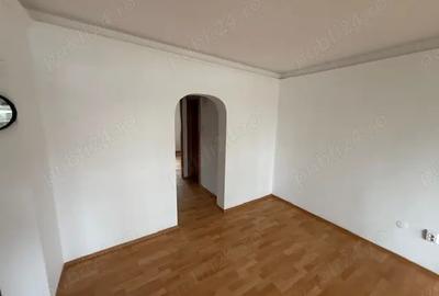 Apartament 4 camere, 100 mp, parter pretabil birouri activita?i economice - 2