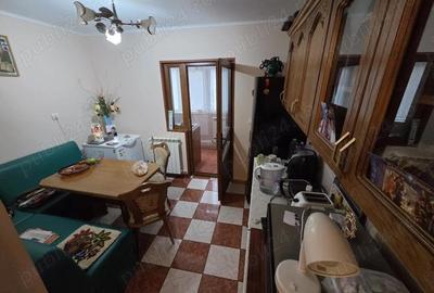 Apartament --3 camere -podgoriilor etajul 2 - 8