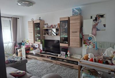 Apartament cu 3 camere decomandat în Exterior Vest - 2