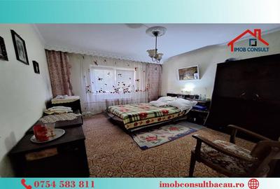 Trei camere! Etaj intermediar! Centrul Bacaului! CE1261 - 9