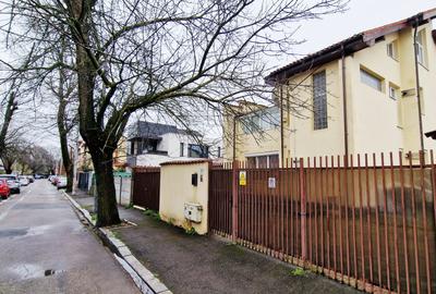 Casă individuală cu 6 camere cu Canalizare în Bucureștii Noi - 3