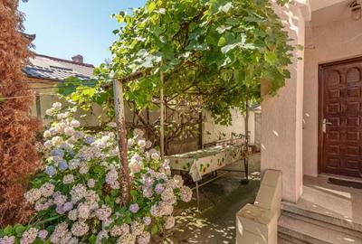 Casa individuala cu 2 corpuri, curte proprie, 253mp teren, - 6