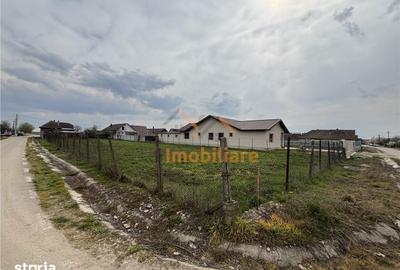 Casă cu 4 camere cu Teren 1654 Mp în Cefa - 2
