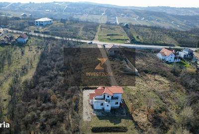 Casă cu 4 camere cu Teren 1253 Mp în Central - 7