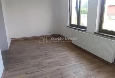 Spațiu comercial, de 405 mp, în Central - 6