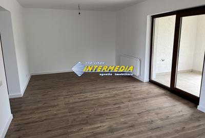 Casă individuală cu 4 camere cu Canalizare în Cetate - 20