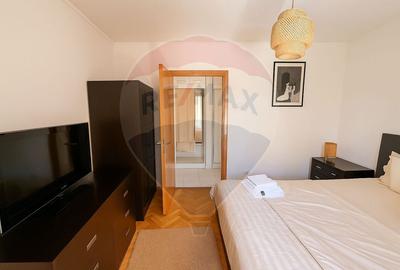 Apartament 3 camere de vanzare - Bulevardul Decebal - 9