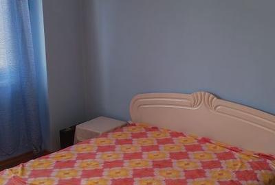 Apartament cu 2 camere decomandat în Precista