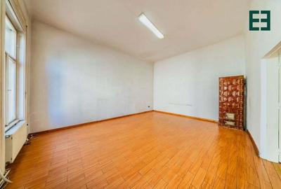 Apartament cu 6 camere în Central - 16