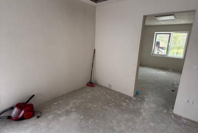 Apartament cu 3 camere decomandat în Mogoșești - 8