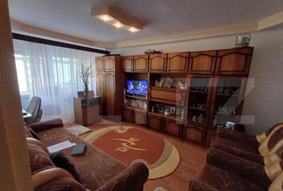 Apartament cu 2 camere, 51 mp, decomandat, zona Lic Ecaterin - 1