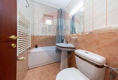Apartament cu 3 camere decomandat în Poiana Brașov - 11