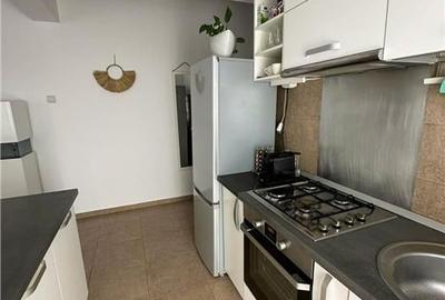 Apartament 2 camere, 1 min de UMF, str. Gh. Marinescu, etaj 1,  Targu Mures - 3