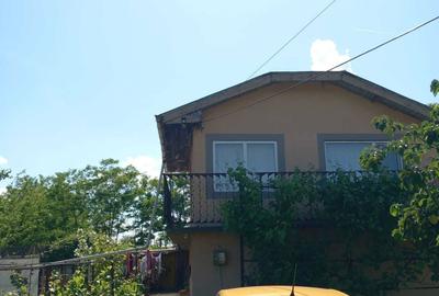 Casă cu 3 camere în Valea Roșie - 4