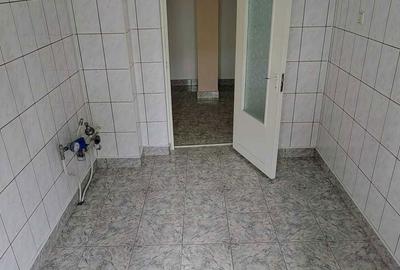Apartament cu 3 camere decomandat în Central - 2
