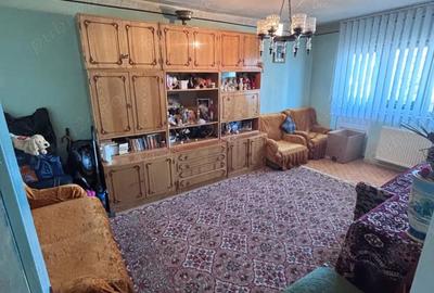 Apartament cu 3 camere decomandat în Central - 1