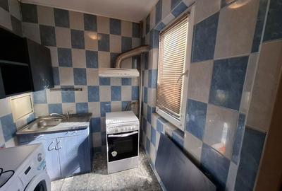 Apartament cu 2 camere semidecomandat în Crâng
