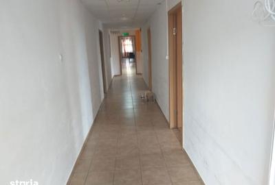 Spațiu comercial, de 700 mp, în Central - 6