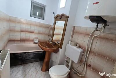 Apartament cu 3 camere semidecomandat în Molid - 1