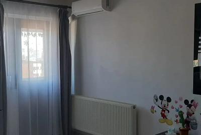 De vanzare apartament 2 camere decomandat, zona 23 August - Policlinica 700
