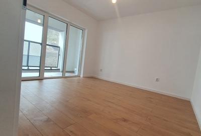 Apartament cu 3 camere semidecomandat în Iris