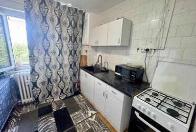 Apartament cu 3 camere semidecomandat în Central - 4