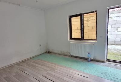 Casă cu 5 camere cu Canalizare în CET - 3