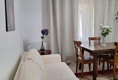 Apartament cu 2 camere decomandate la casă în zona Crisan