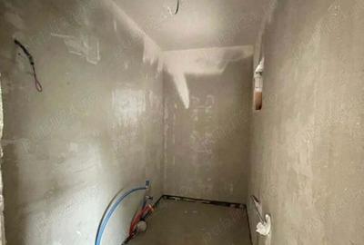 Casă cu 4 camere cu Teren 200 Mp în Luna - 3