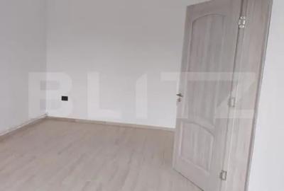 Casă cu 7 camere cu Teren 1388 Mp în Central - 17