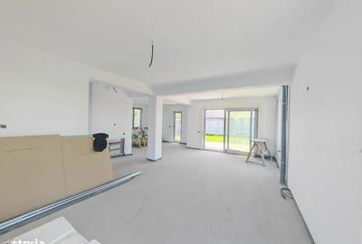 Casă cu 4 camere în Central - 6