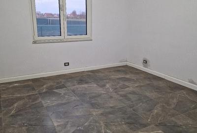 Casă cu 5 camere cu Teren 586 Mp în Horia - 1