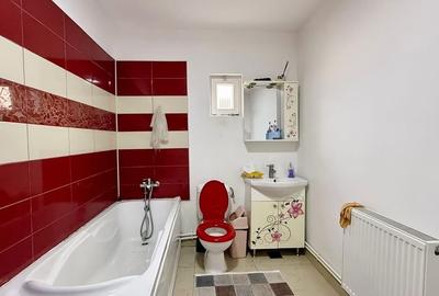 Casă individuală cu 3 camere cu Canalizare în Poiana - 3