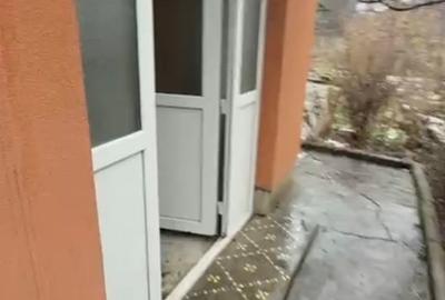 Casă individuală cu 3 camere cu Canalizare în CET - 9