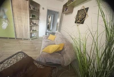 Apartament cu 3 camere decomandat în Rovine - 9