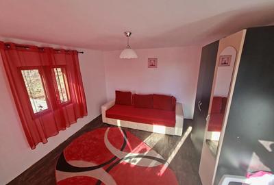 Casă cu 4 camere în Central - 2