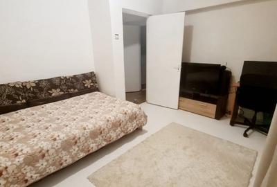 Apartament cu 5 camere semidecomandat în Morarilor