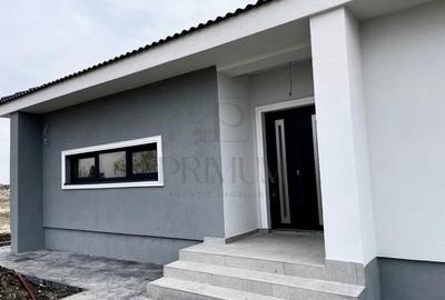 Sacalaz- toate utilitatile- strada asfaltata- dormitor cu baie si dressing - 5