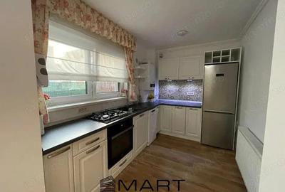 Casă cu 3 camere cu Canalizare în Tractorul