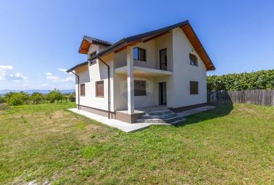 Casa / Vila P+M cu 5 camere si teren generos, sat Bijghir, Buhoci - 7