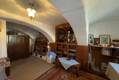 Casă cu 6 camere cu Teren 450 Mp în Aluniș - 14