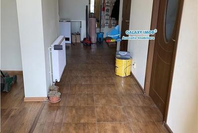 Casă cu 4 camere cu Canalizare în Central - 7
