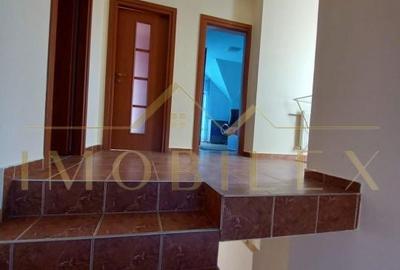 Casă cu 5 camere cu Teren 200 Mp în Florești - 5
